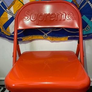 SOLD!!! Supreme folding chair